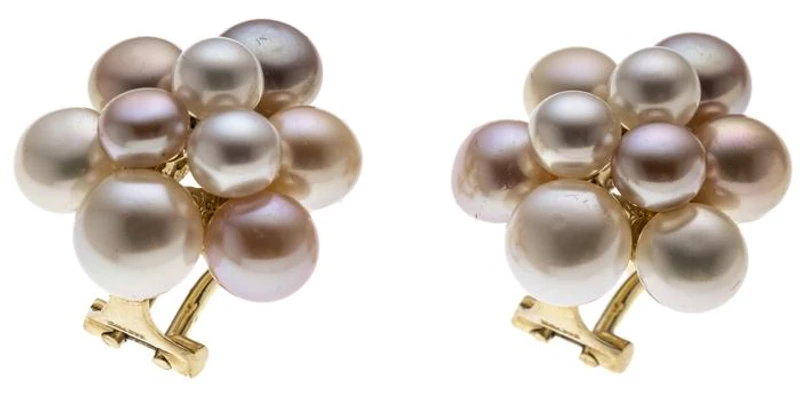 Je Steckerclip mit neun unterschiedlich farbigen Perl-Boutons.