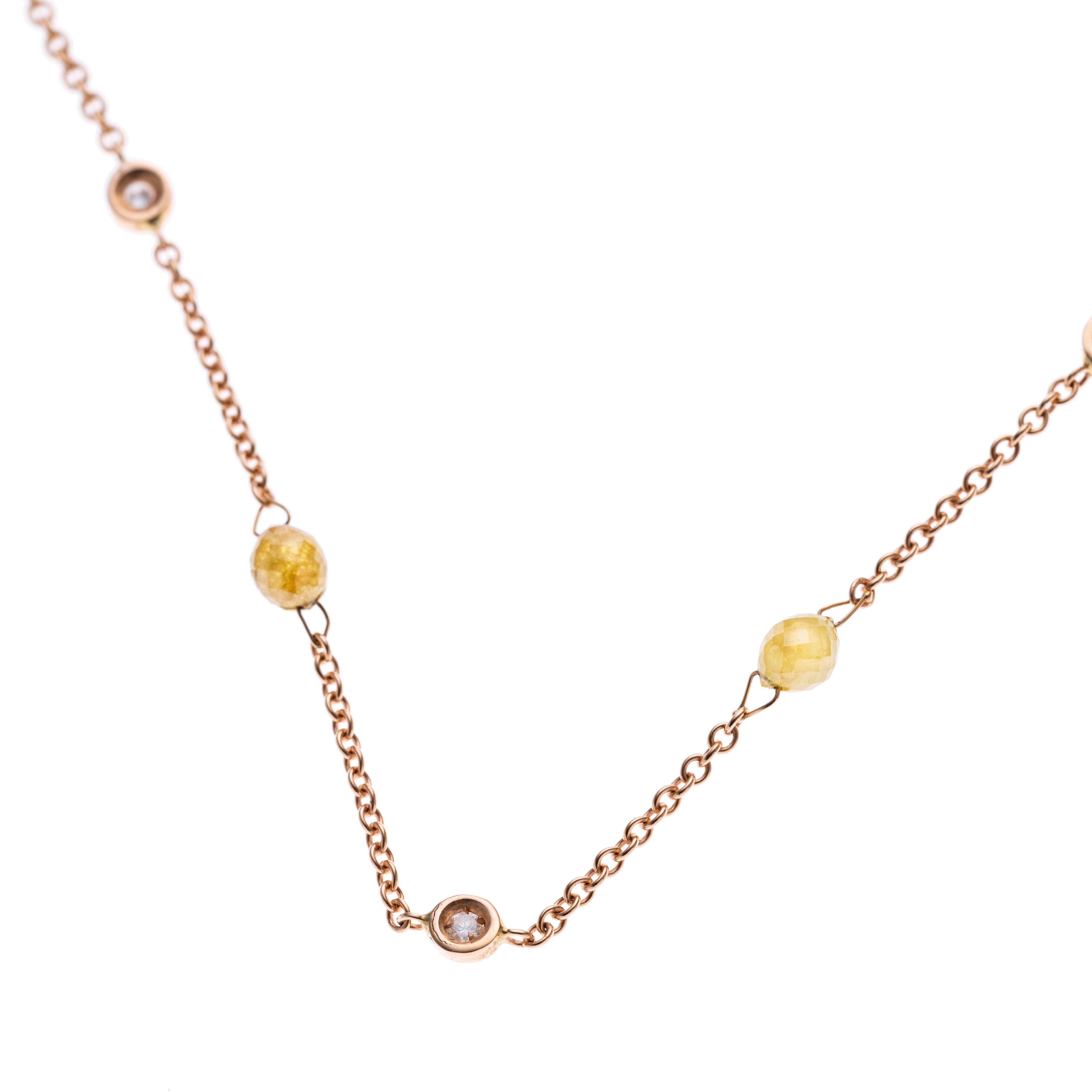 Eine Ankerkette die von neun Brillanten in Brillenfassungen und acht facettierten Diamantkugeln unterbrochen wird. Signiert „La Gioia“.