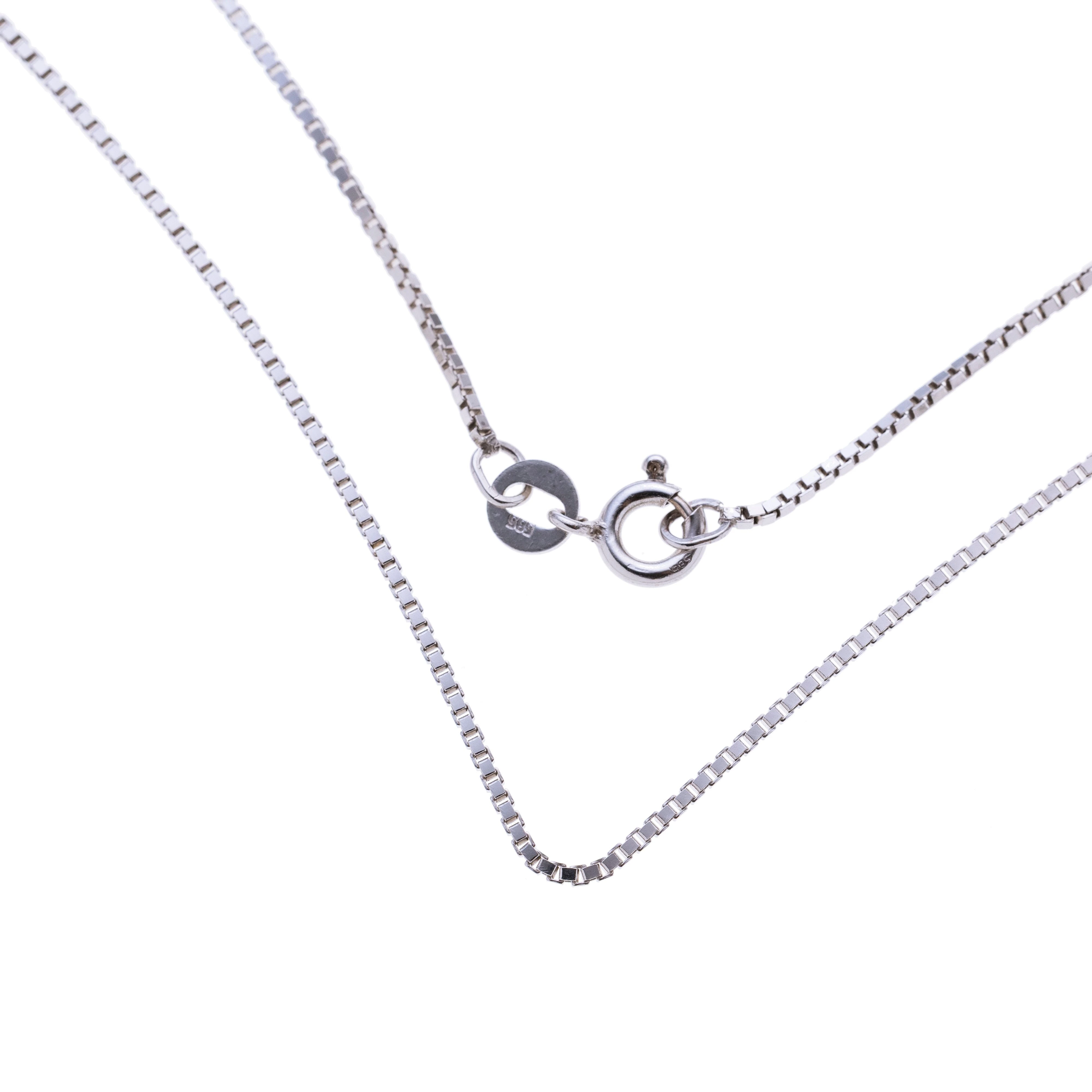 Eine Venezianerkette mit Federring und Öse. Dicke 1,1 mm.
