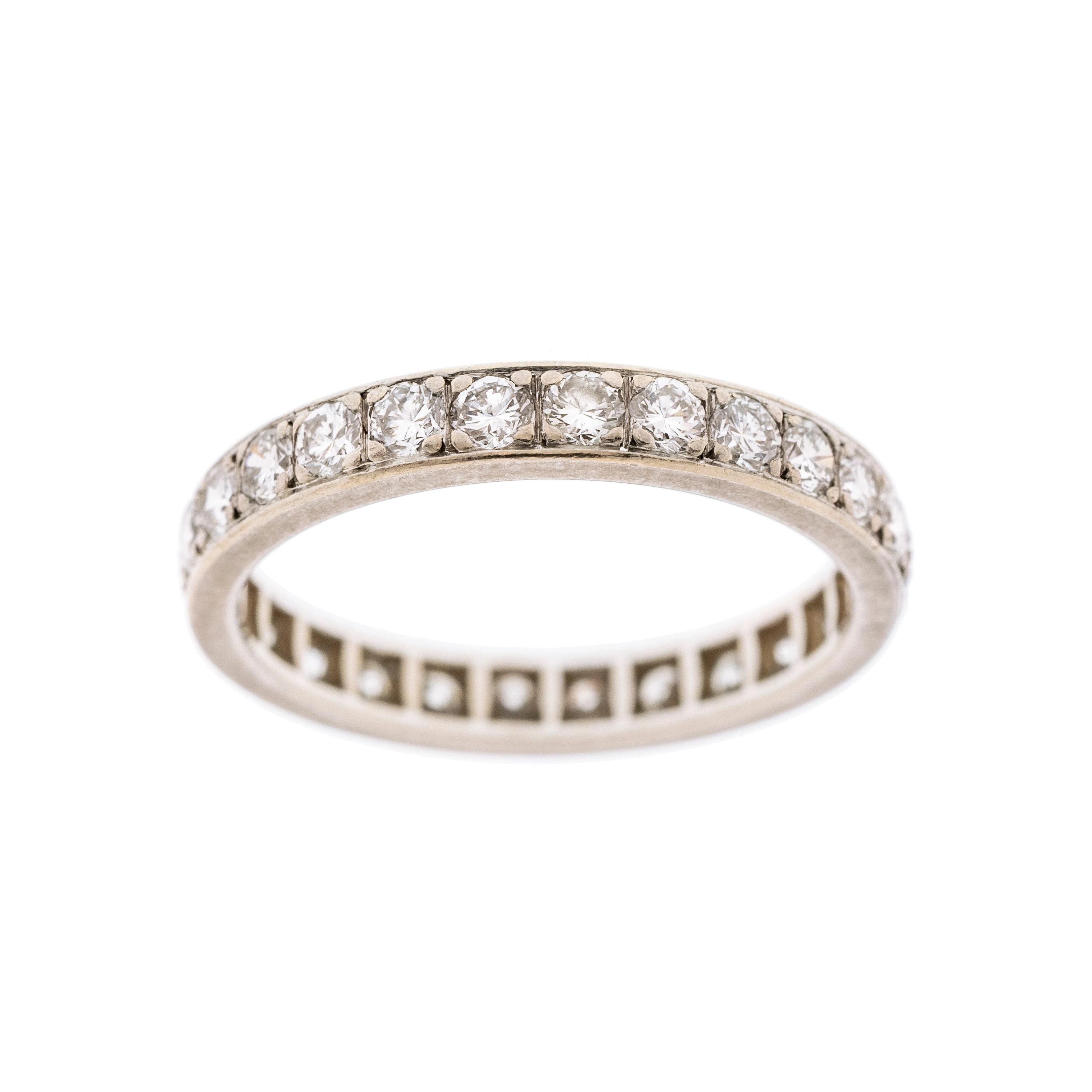 Memoirering mit 26 Brillanten je ca. 0.04 ct.